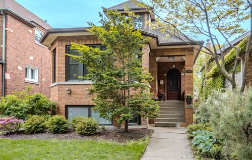 1102 Brummel St, Evanston, IL, 60202-3812 | Card Image