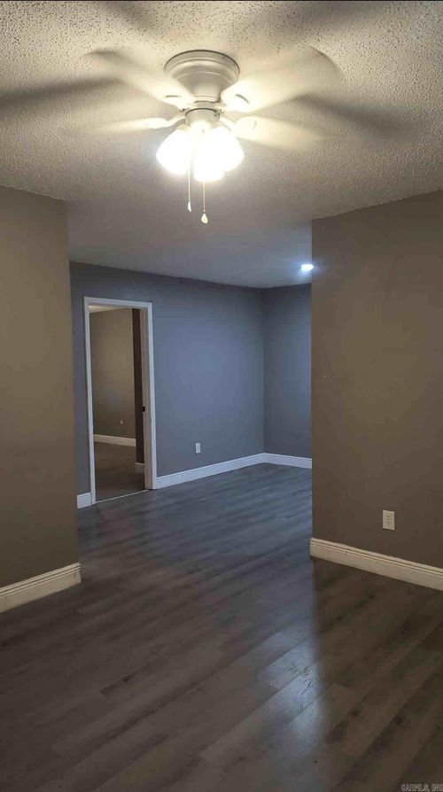 5-301 W 11 Avenue, Pine Bluff, AR, 71601 | Card Image