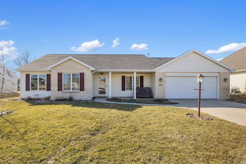 686 Puttman Pl, Roanoke, IN, 46783-8876 | Card Image