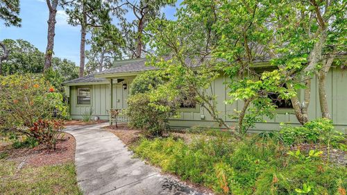 2001-5010 Barrington Cir, SARASOTA, FL, 34234-3878 | Card Image