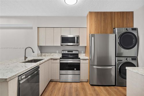 apt-907-5091 Nw 7th St, Miami, FL, 33126-3473 | Card Image