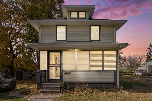 1402 Carl Breeding Way, Jackson, MI, 49203-4354 | Card Image