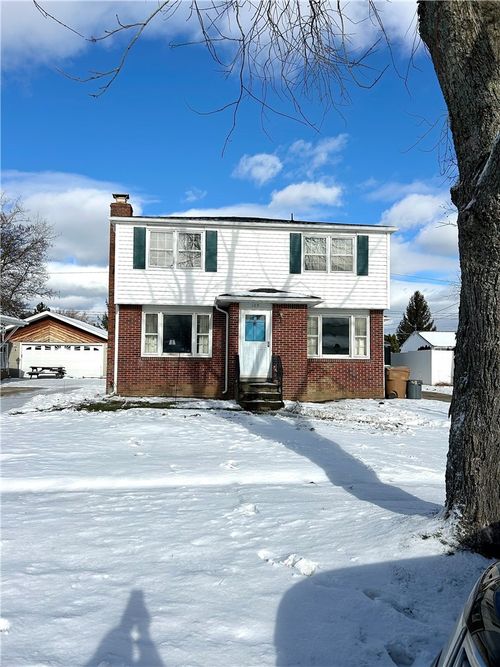 105 Rondelay Dr, Cheektowaga, NY, 14227-3636 | Card Image