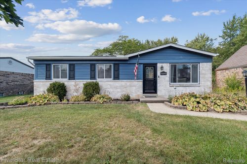43592 Champlain Ct, Canton, MI, 48188-1711 | Card Image