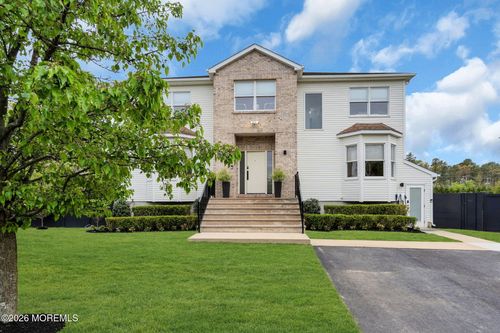 30 Independence Ct, Lakewood, NJ, 08701-4158 | Card Image