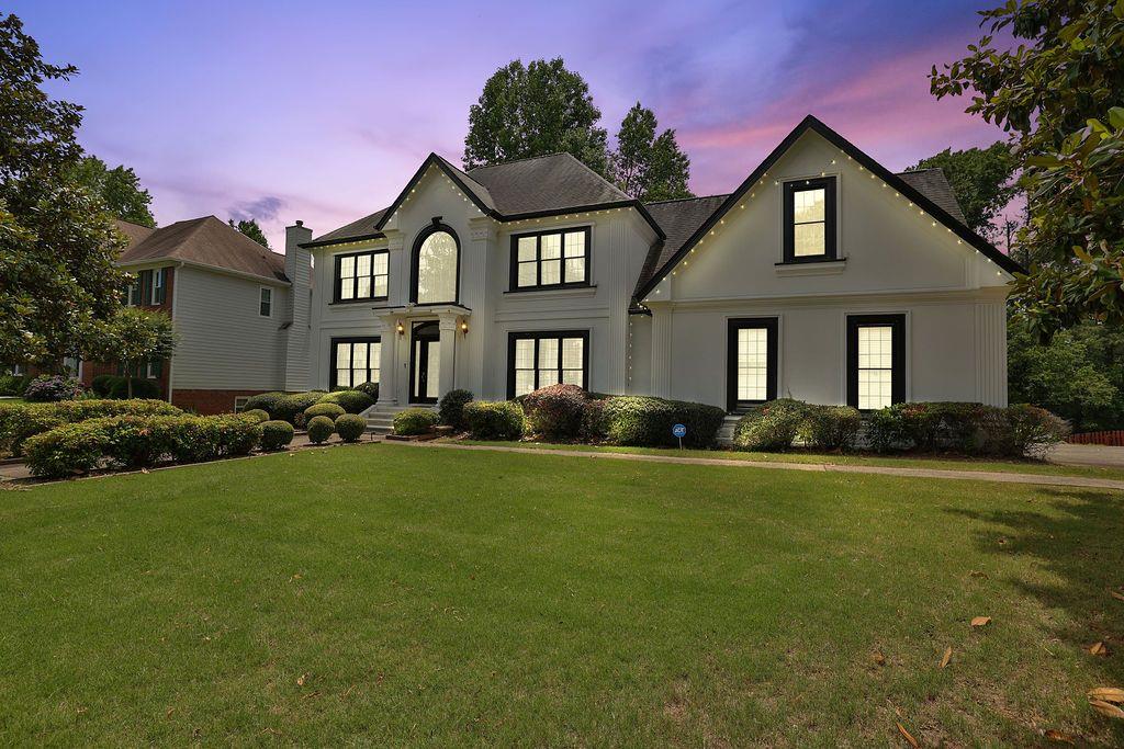 DE Winton Pl, Lawrenceville, GA 30043