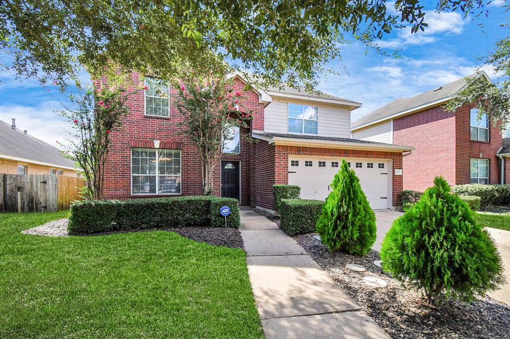 Dewflower Dr, Katy, TX 77494