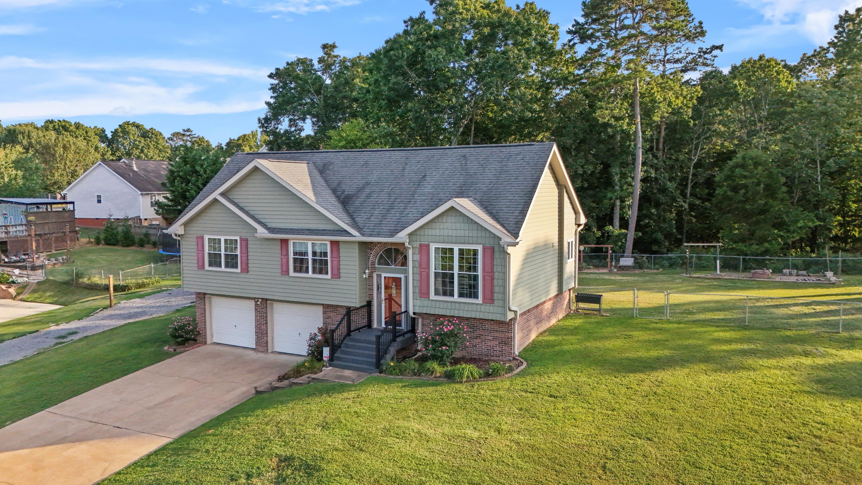 Hunter Glen Dr, Ooltewah, TN 37363