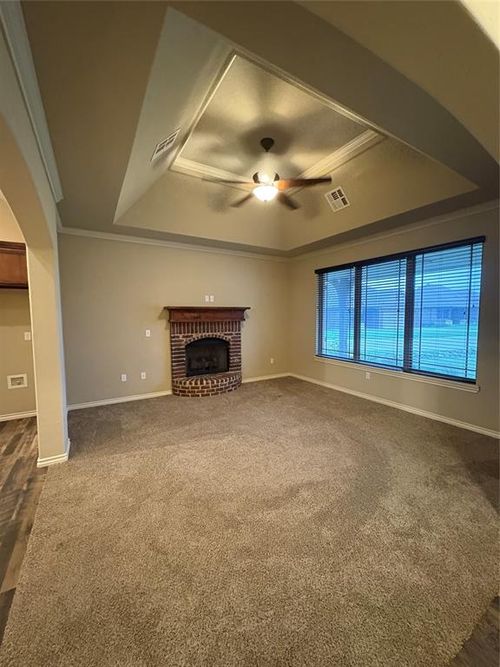 301 Timber Ln, Harrah, OK, 73045-9093 | Card Image