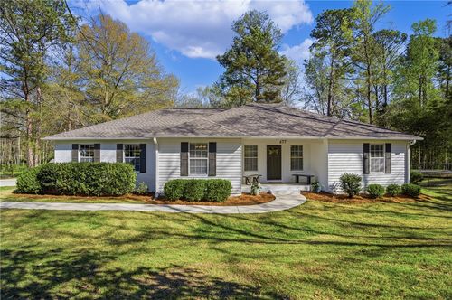 677 Sherwood Dr, AUBURN, AL, 36830-6047 | Card Image