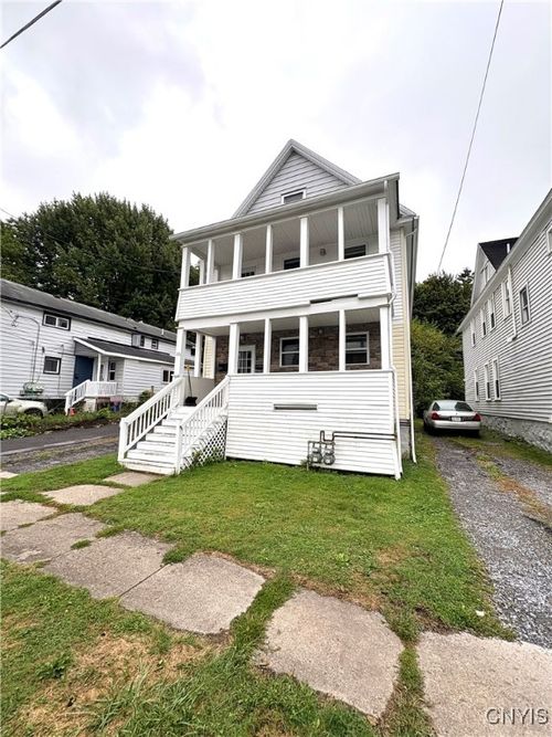 126 Cottage St, Auburn, NY, 13021-2421 | Card Image