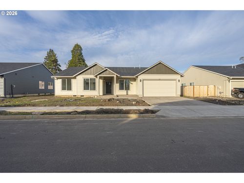 673 Parker Loop, Silverton, OR, 97381-8801 | Card Image
