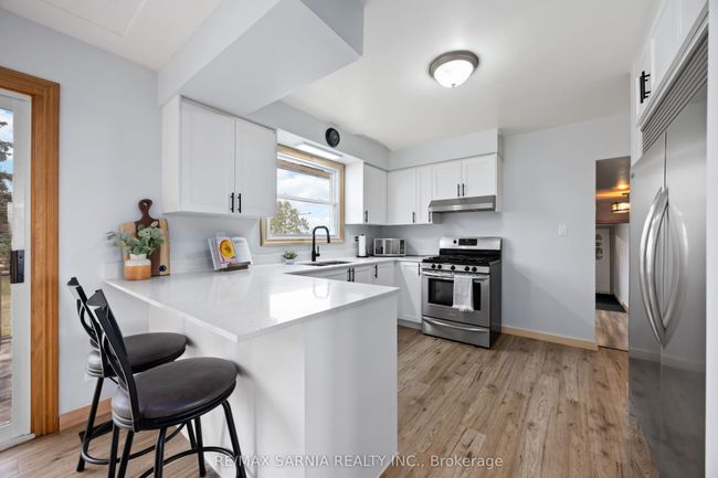 4186 Fairweather Rd, House other with 4 bedrooms, 2 bathrooms and 6 parking in Petrolia ON | Image 12
