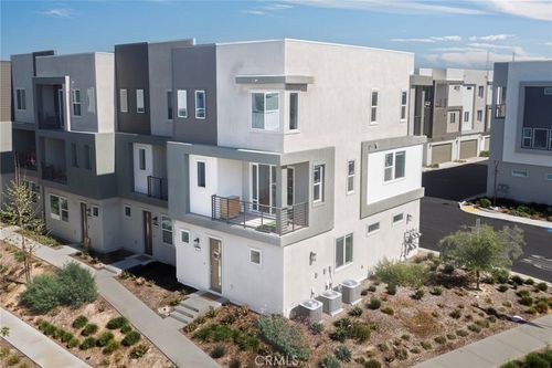 26857 Laurel Mountain Loop, Valencia, CA, 91381-2402 | Card Image