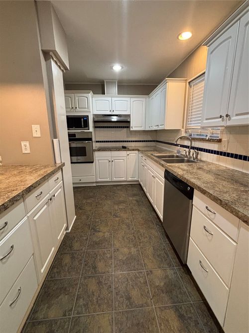 1904 Cornell Ln, Denton, TX, 76201-1716 | Card Image