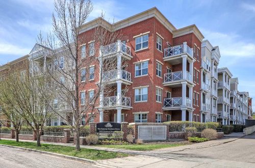 3501-5605 Henwood St Sw, Calgary, AB, T3E7R2 | Card Image
