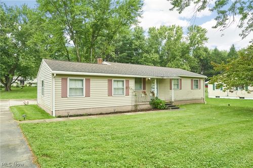 2375 Killian Rd, Akron, OH, 44312-4969 | Card Image