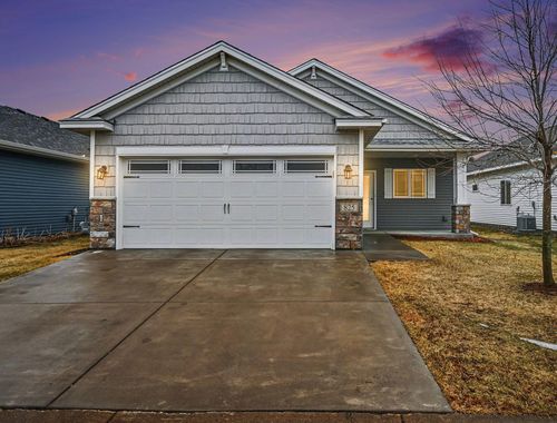 825 Golden Way Nw, Isanti, MN, 55040-6509 | Card Image