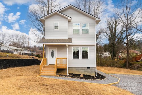 622 N Main St, Canton, NC, 28716-4289 | Card Image