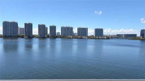 6c-17720 N Bay Road, Sunny Isles Beach, FL, 33160 | Card Image
