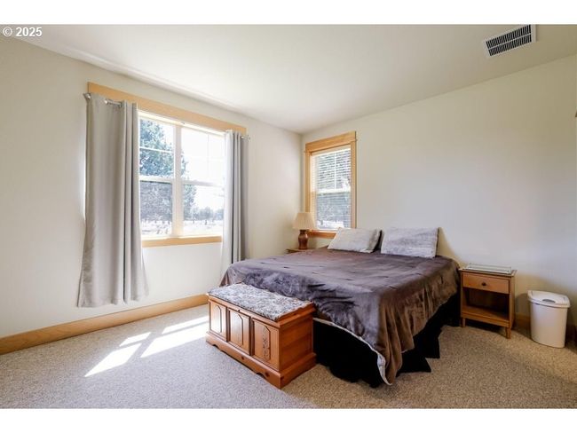 11164 Desert Sky Loop, House other with 3 bedrooms, 2 bathrooms and null parking in Redmond OR | Image 13