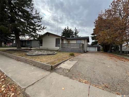 522 1st St E, Lafleche, SK, S0H | Card Image