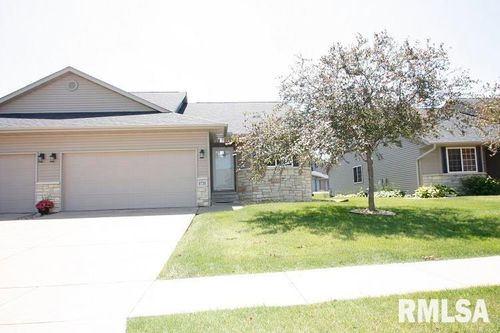 1731 E Lomar St, Eldridge, IA, 52748-9348 | Card Image