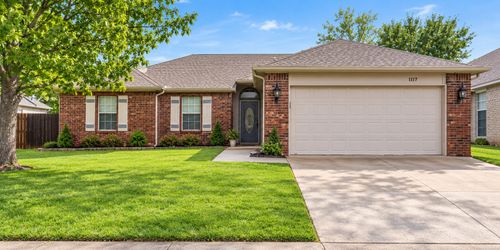 1117 Marina Dr, Oologah, OK, 74053-3284 | Card Image