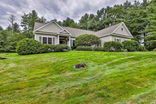 14 Hancock Dr, Bedford, NH, 03110-5153 | Card Image