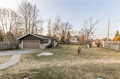 MAIN - 340 Ardagh Rd, House other with 3 bedrooms, 1 bathrooms and 4 parking in Barrie ON | Image 2