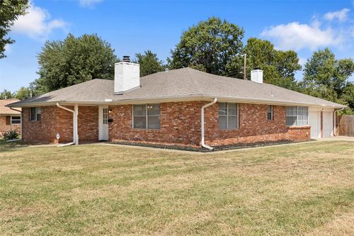 5800 N Meridian Pl, Oklahoma City, OK, 73122-7722 | Card Image