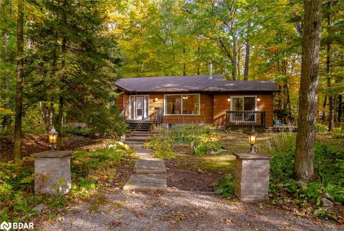 11 Bourgeois Crt, Tiny, ON, L9M0H3 | Card Image