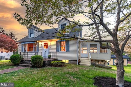22 Highland Ave, Lambertville, NJ, 08530-1010 | Card Image