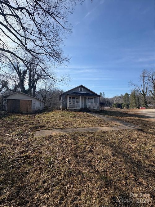 43 Lester Hollifield Rd, Marion, NC, 28752-8515 | Card Image