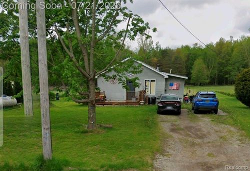 5008 W Burt Rd, Montrose, MI, 48457-9333 | Card Image