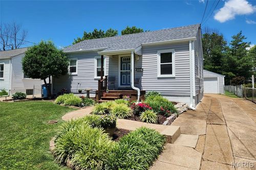 10323 Eaglewood Ave, Overland, MO, 63114-2237 | Card Image