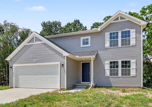 1005 Cedarwood Dr, Greenville, MI, 48838-2647 | Card Image