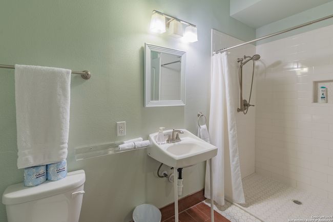 412 Warren St, House other with 7 bedrooms, 6 bathrooms and null parking in San Antonio TX | Image 27