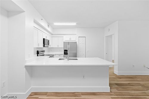 102-1225 Reserve Way, NAPLES, FL, 34105-3811 | Card Image