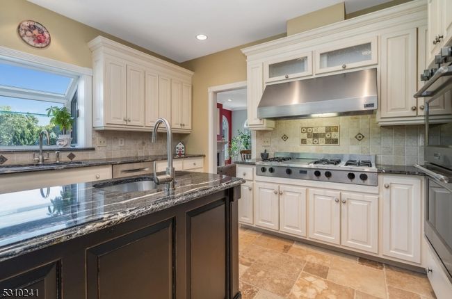 4 Hook Mountain Dr, House other with 5 bedrooms, 4 bathrooms and null parking in Annandale NJ | Image 19