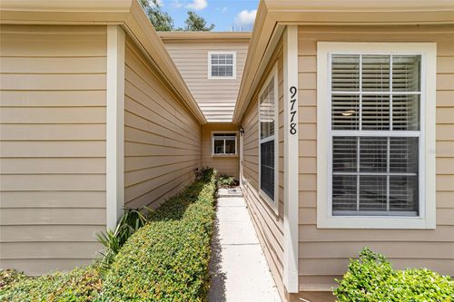 9778 52nd Ln, GAINESVILLE, FL, 32608-4150 | Card Image