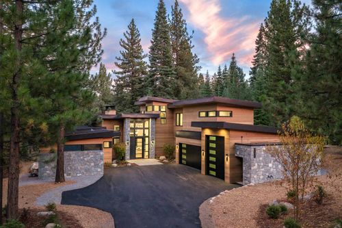9090 Horned Lark Ct, Truckee, CA, 96161-5223 | Card Image