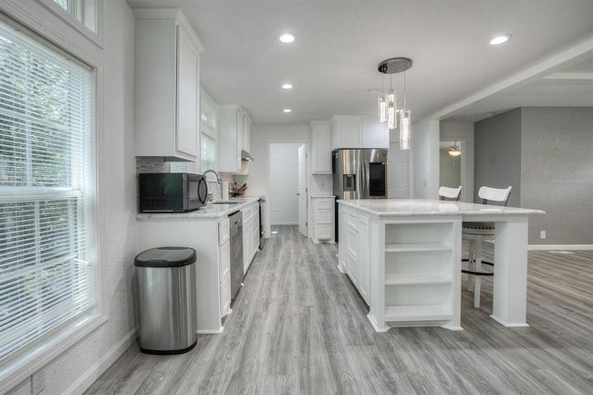 304 N Walnut Dr, House other with 3 bedrooms, 2 bathrooms and null parking in Trinity TX | Image 11