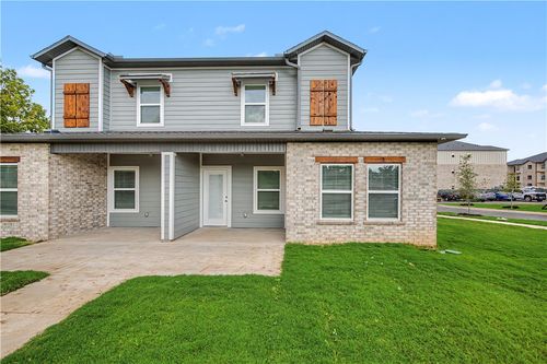 401 S 29th St, Rogers, AR, 72758 | Card Image