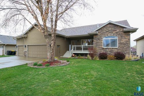 7304 W Lobelia St, Sioux Falls, SD, 57106-4579 | Card Image