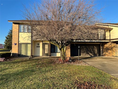 a-1140 Cherry Hills Dr, Newton, IA, 50208-4301 | Card Image