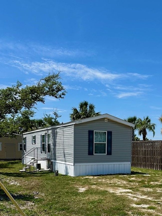 135 Balboa St, House other with 2 bedrooms, 2 bathrooms and 3 parking in Port St. Joe FL | Image 6