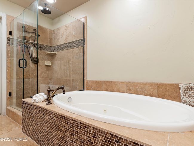 5932 E Big Horn Pkwy, Home with 7 bedrooms, 6 bathrooms and null parking in Eden UT | Image 37
