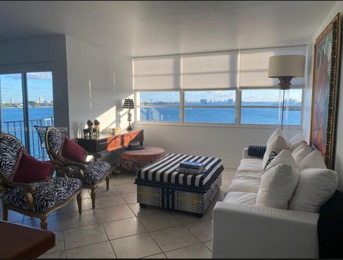 1006-11930 N Bayshore Dr, North Miami, FL, 33181-2900 | Card Image