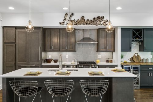 2320 Dalebrook Ct, Nashville, TN, 37206-1338 | Card Image